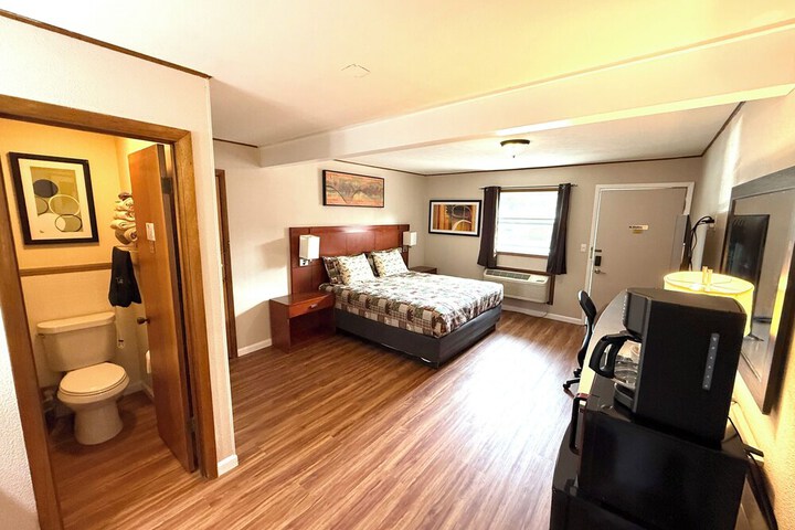 Room 21 of 97