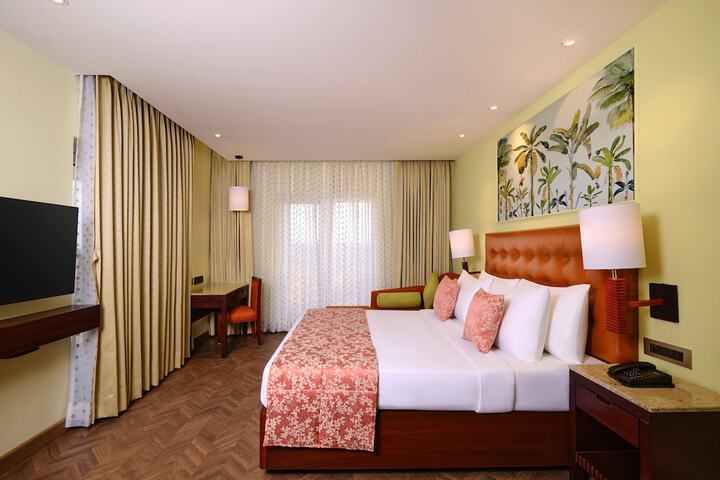 Room 8 of 65