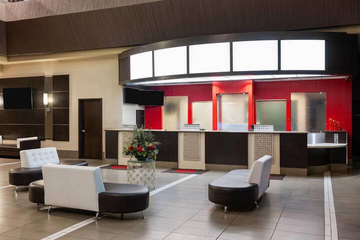 Guest Lobby