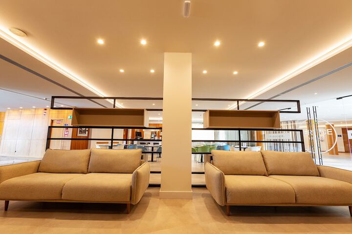 Hotel Interior 7 of 33