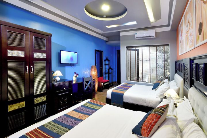 Room 27 of 64