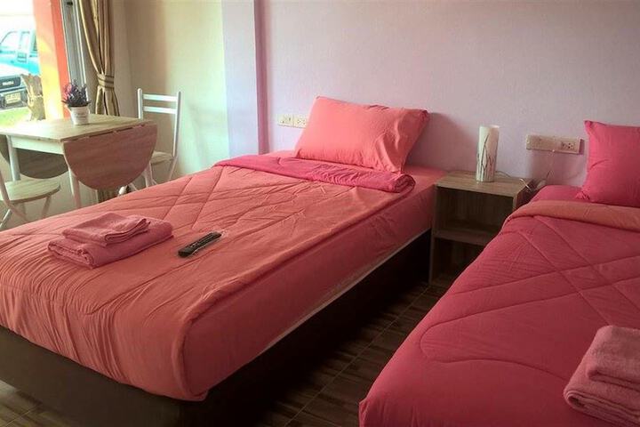Room 14 of 32