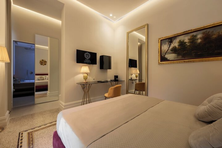 Room 25 of 178