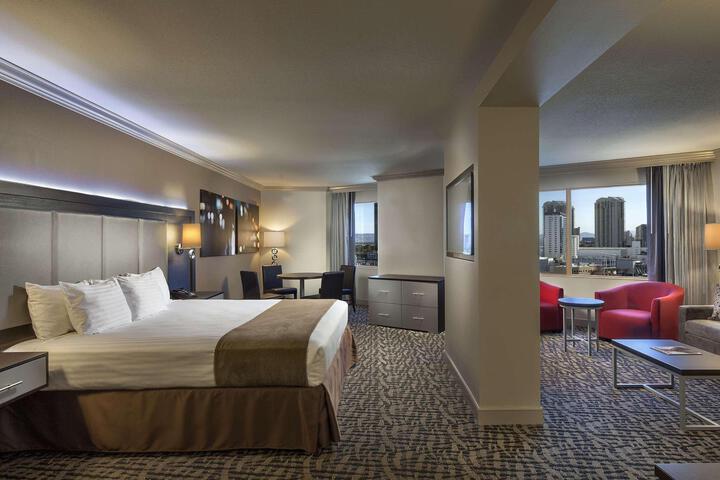 Classic Grand Suite (4 of 13)
