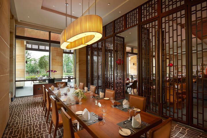 Dining 54 of 90