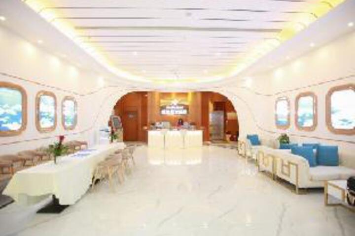 Blue sky hotel