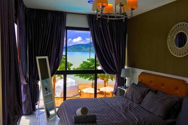 Room 5 of 52