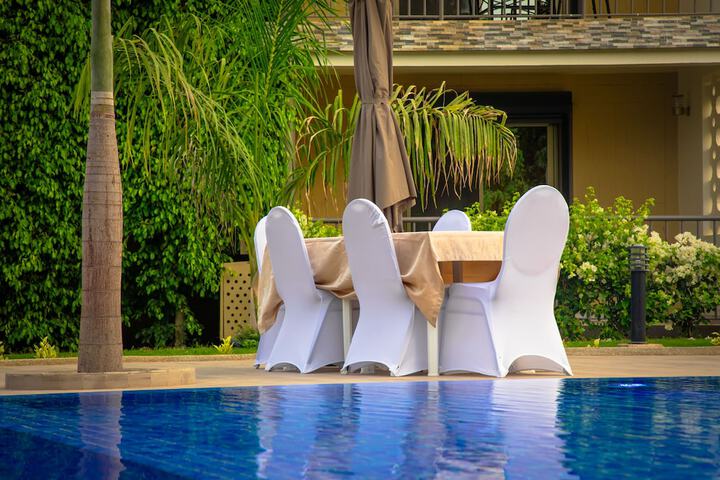 Pool 14 of 39