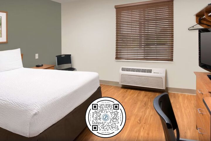 Standard Double Bed (7 of 13)