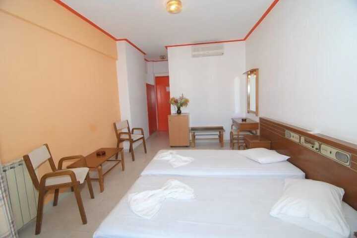 Room 8 of 16