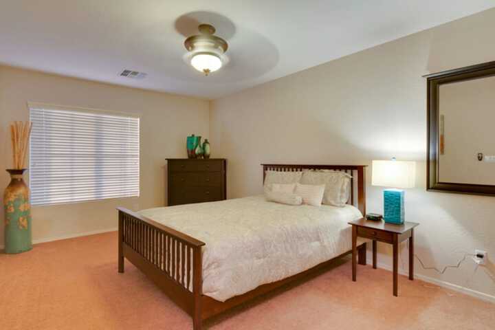 Room 2 of 37