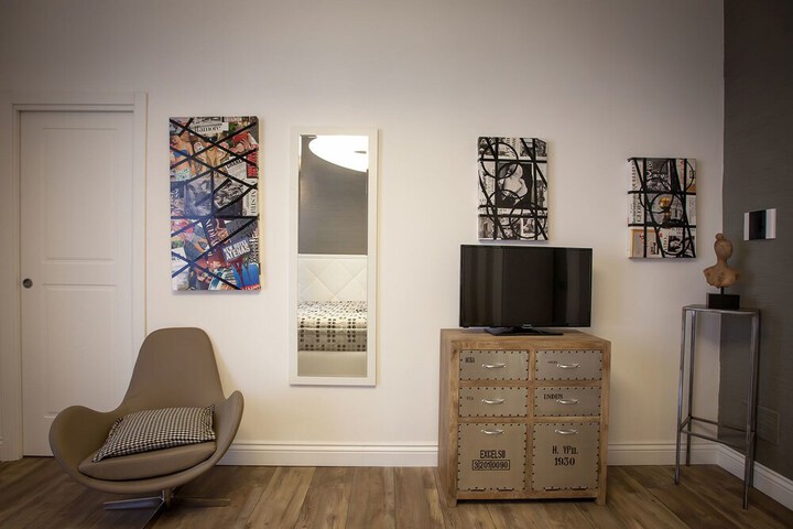 Room 35 of 49