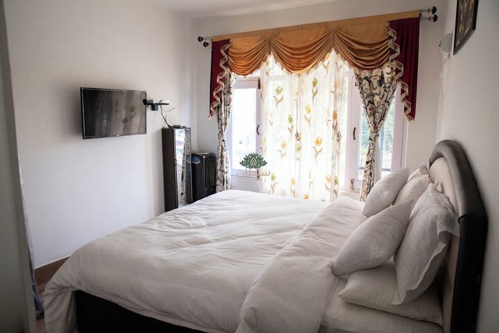 Room 3 of 17