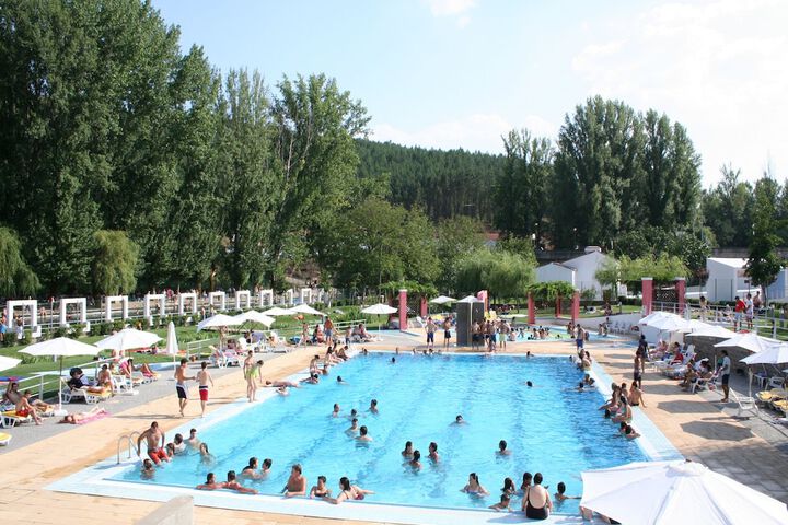 Pool 22 of 32