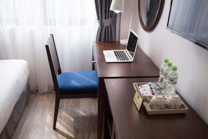 Room 10 of 79