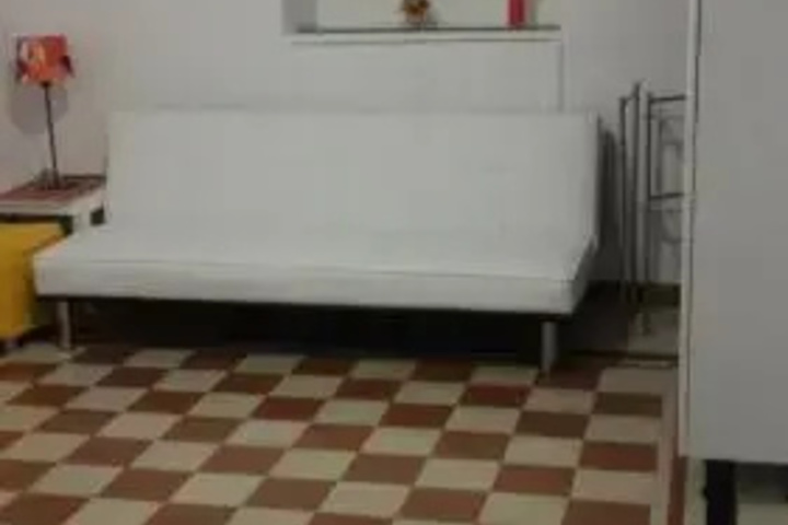 Room 6 of 11