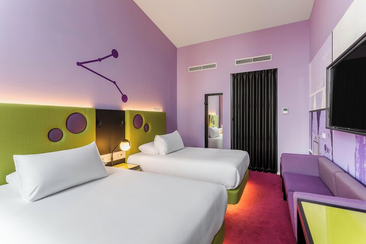 Room 34 of 77