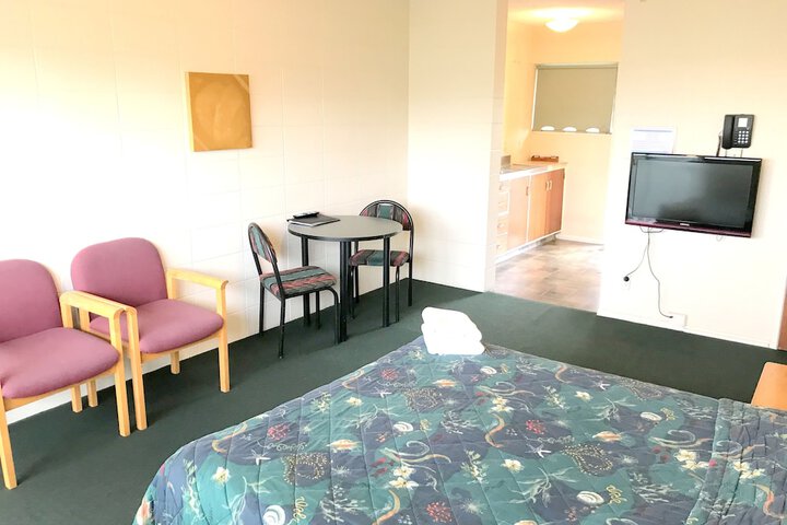 Room 11 of 69