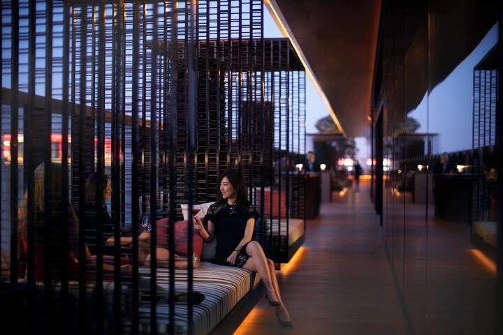 Lounge 80 of 112