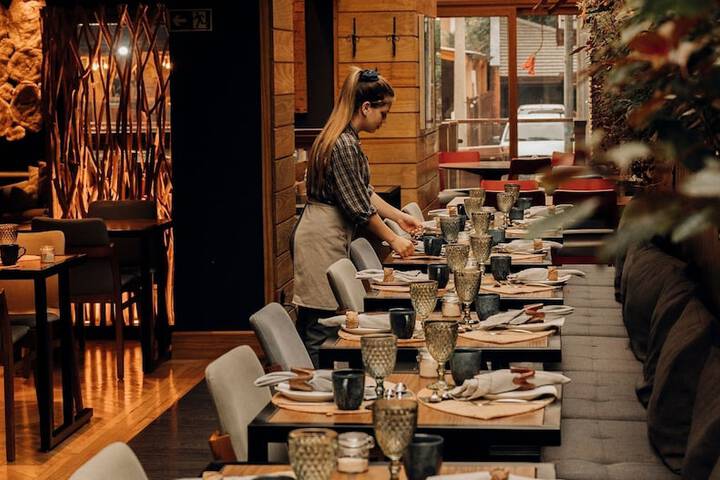 Dining 37 of 47