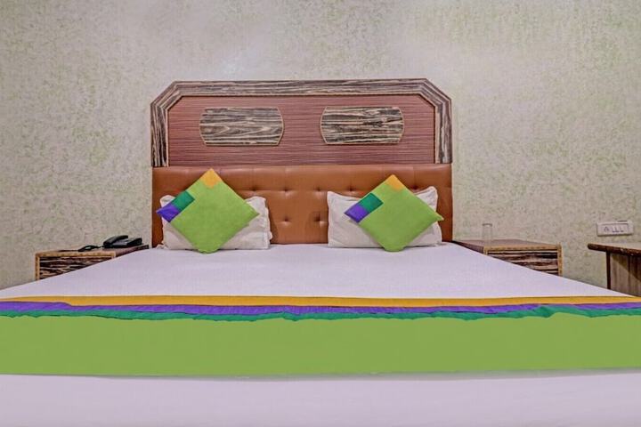 Room 3 of 10