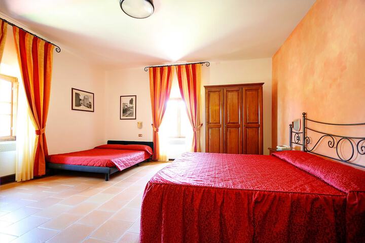 Room 16 of 96