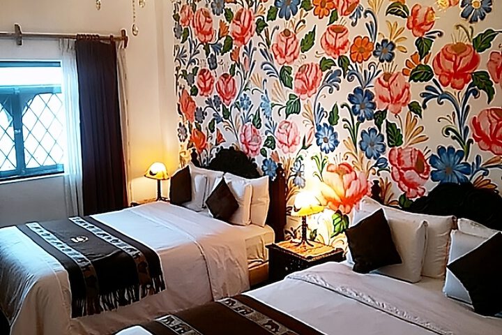 Room 8 of 19