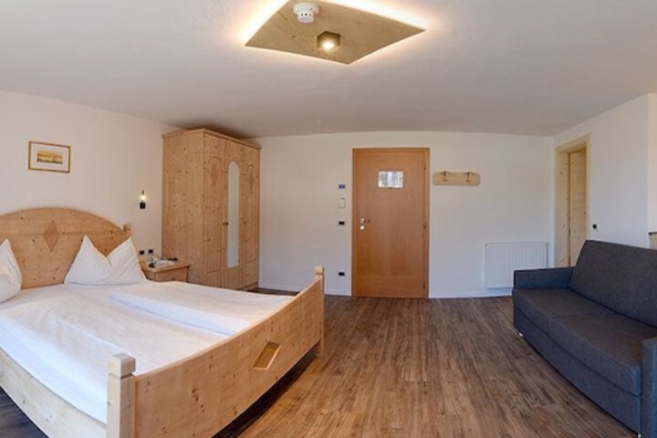 Room 6 of 41