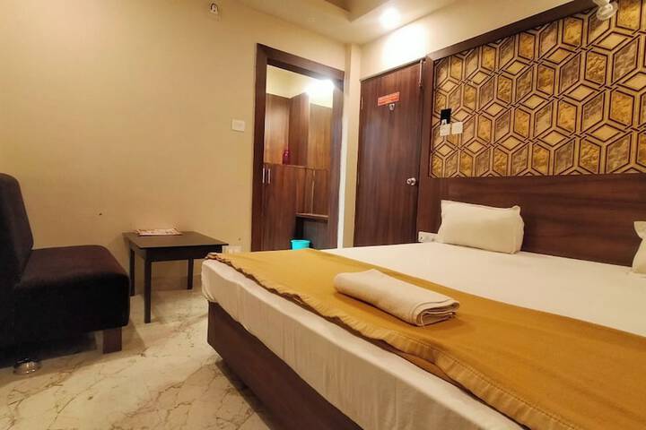 Room 15 of 27