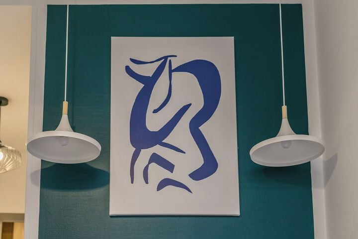 Room 53 of 185