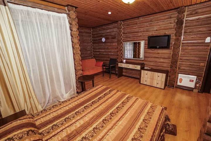 Room 35 of 158