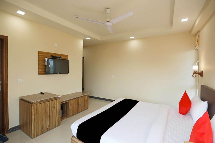 Room 18 of 24