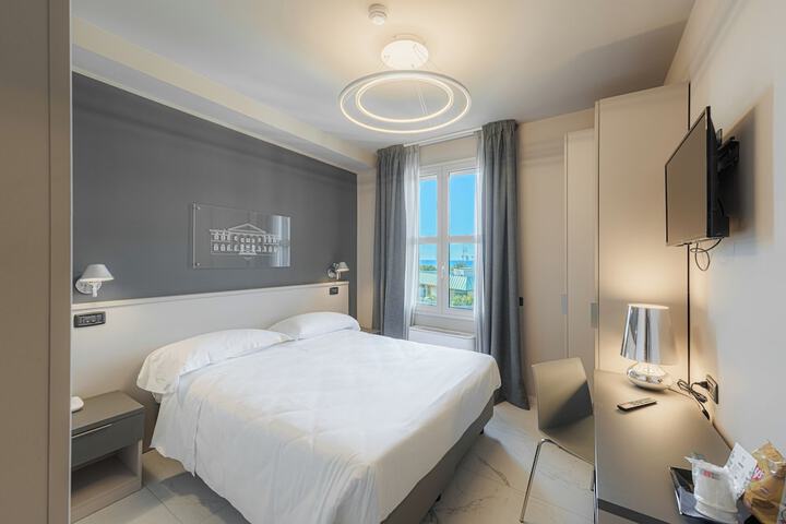 Room 15 of 68
