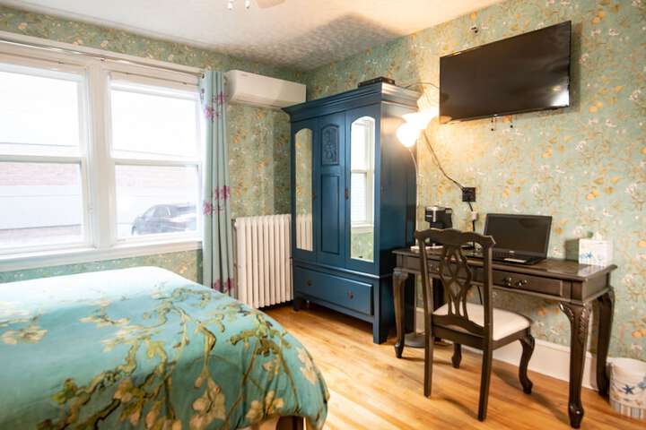 Room 35 of 71