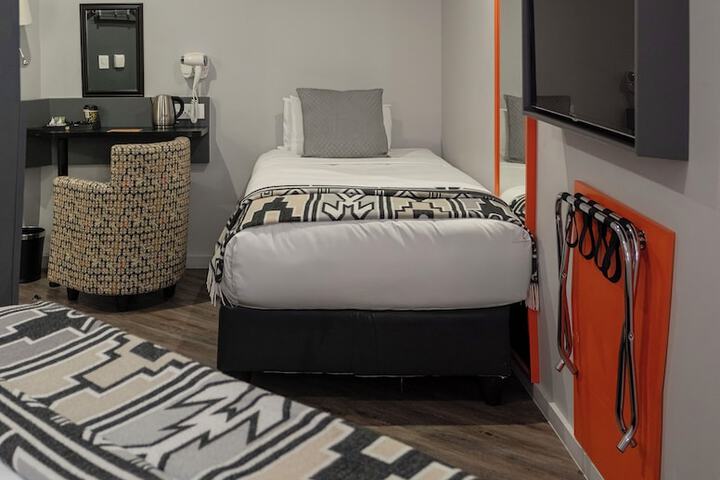 Room 15 of 69