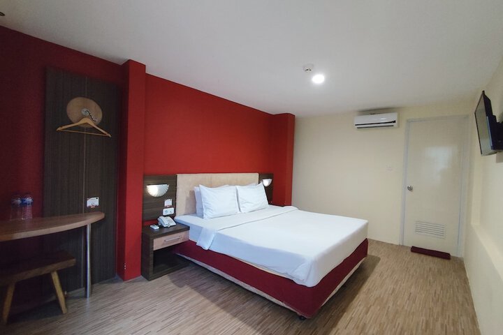 Room 11 of 36