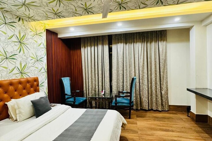 Room 74 of 79