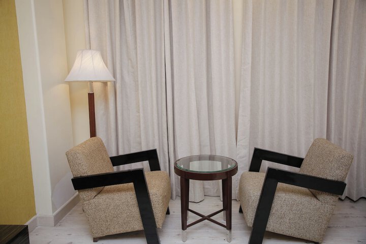 Room 19 of 42