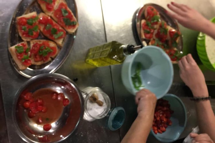 Dining 36 of 61