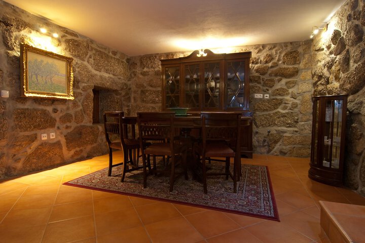 Room 3 of 193