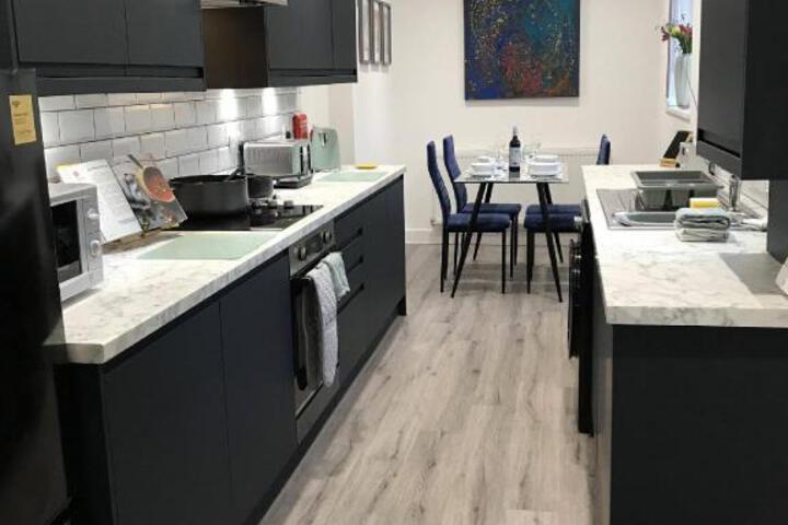 Stylish modern 3-bed house nr Manchester city ctr