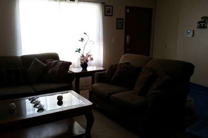Room 8 of 12
