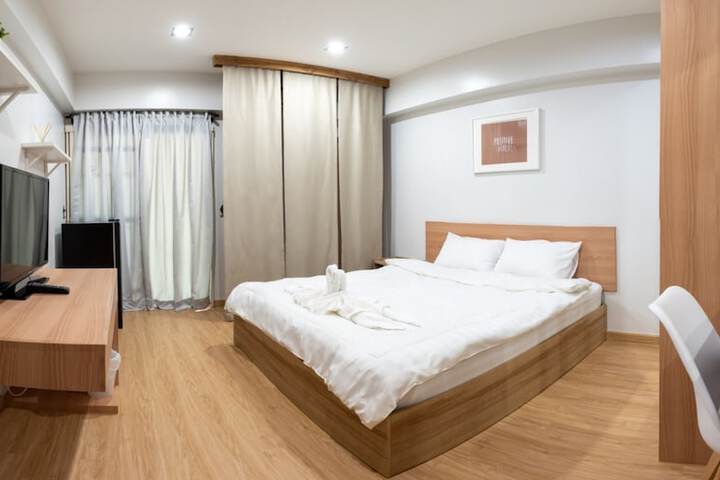 Room 10 of 50