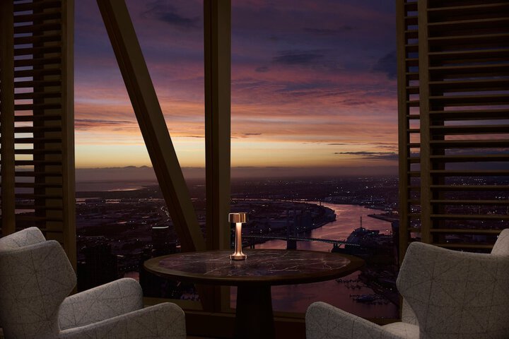 Lounge 96 of 107