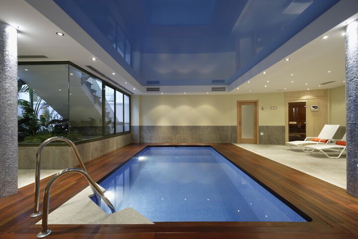Pools & Facilities