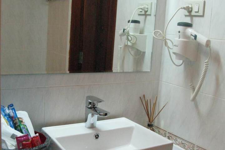 Room 20 of 48