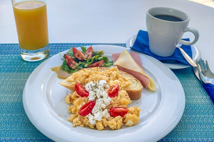 Breakfast/Coffee Service 36 of 63