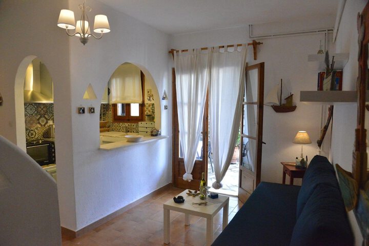 Room 6 of 48