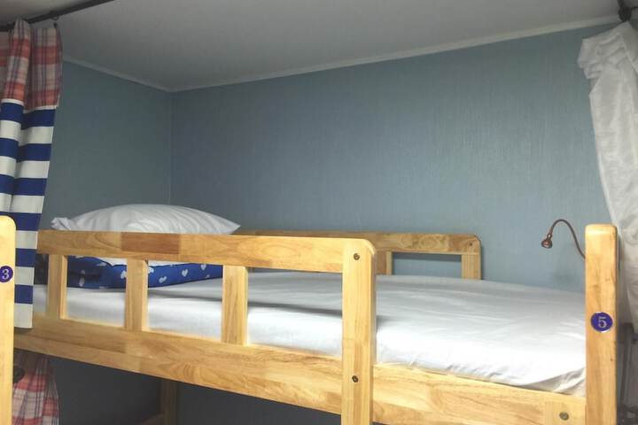 Room 5 of 41