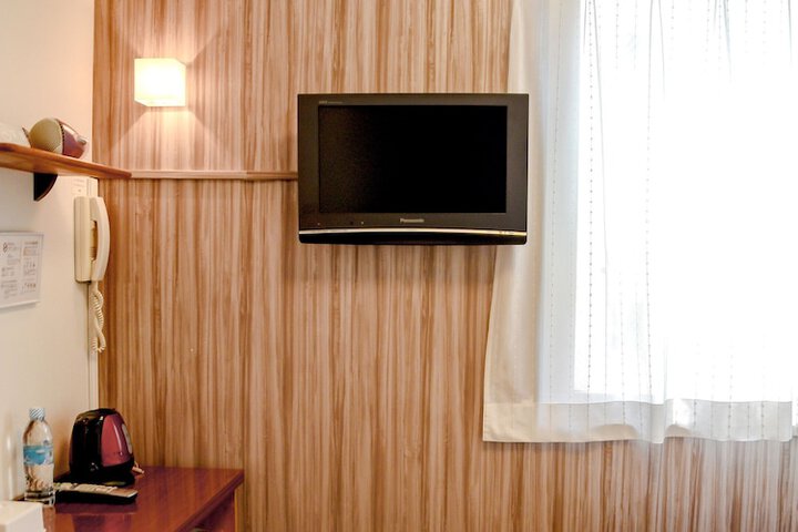 Room 5 of 20